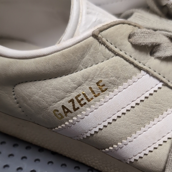 Adidas Men's Cream and White Gazelle Sneakers - Picture 2 of 7